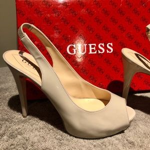 Guess: Nude Heels (Size 8M)